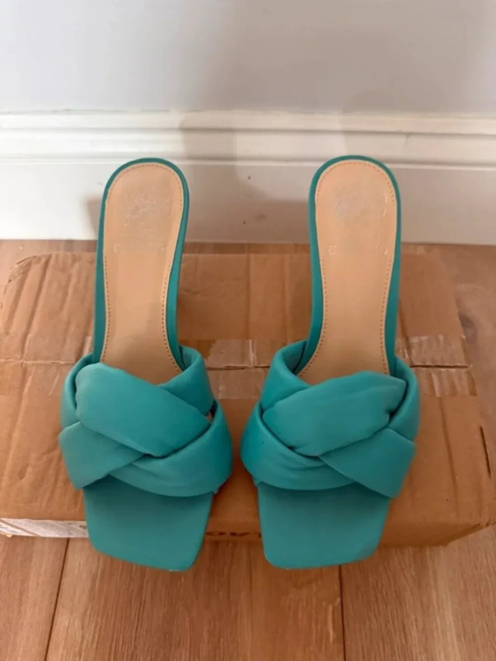 Heels - Picture 1 of 1